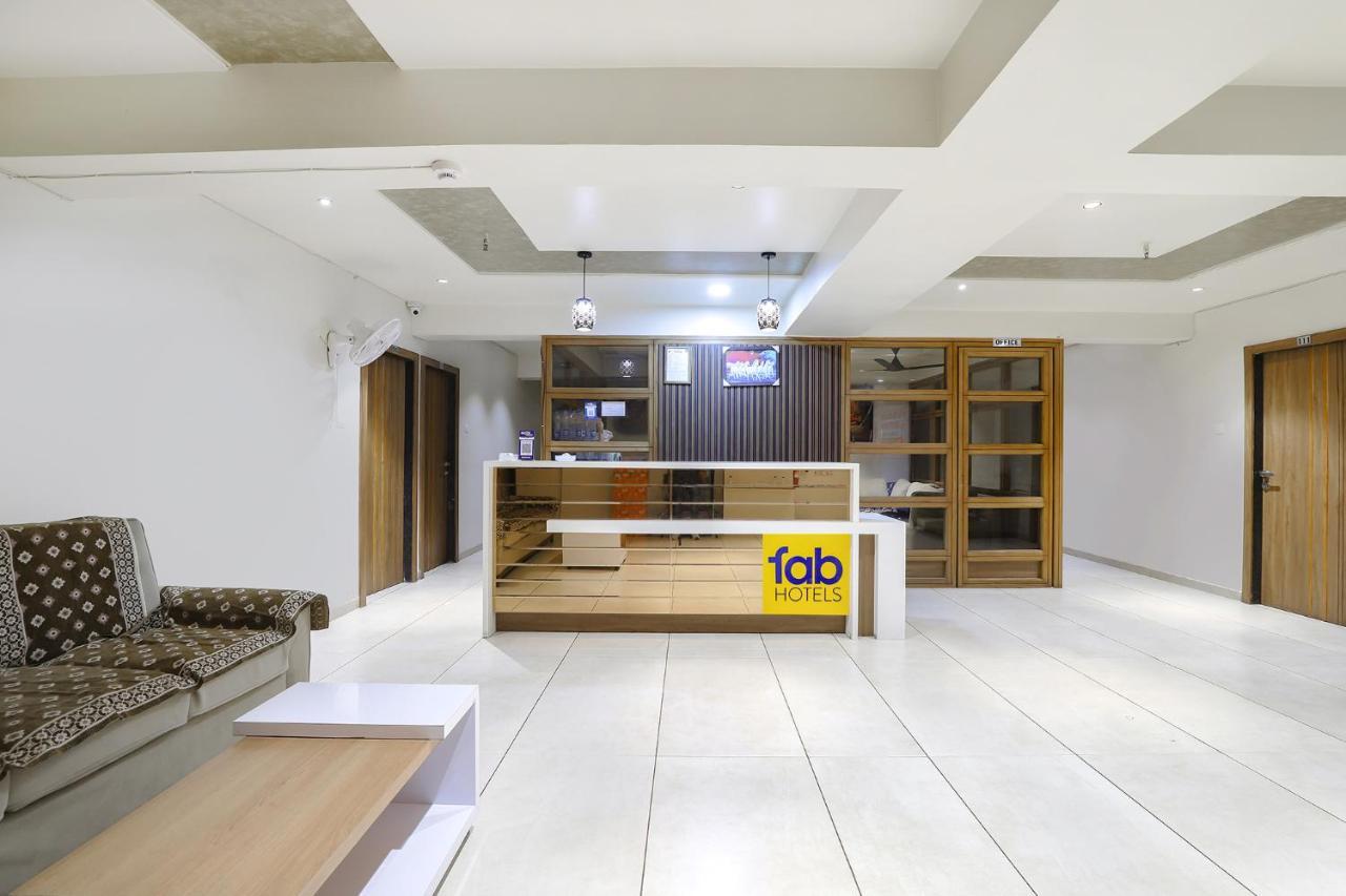 Fabhotel Bharosa Inn Amhedabad Dış mekan fotoğraf