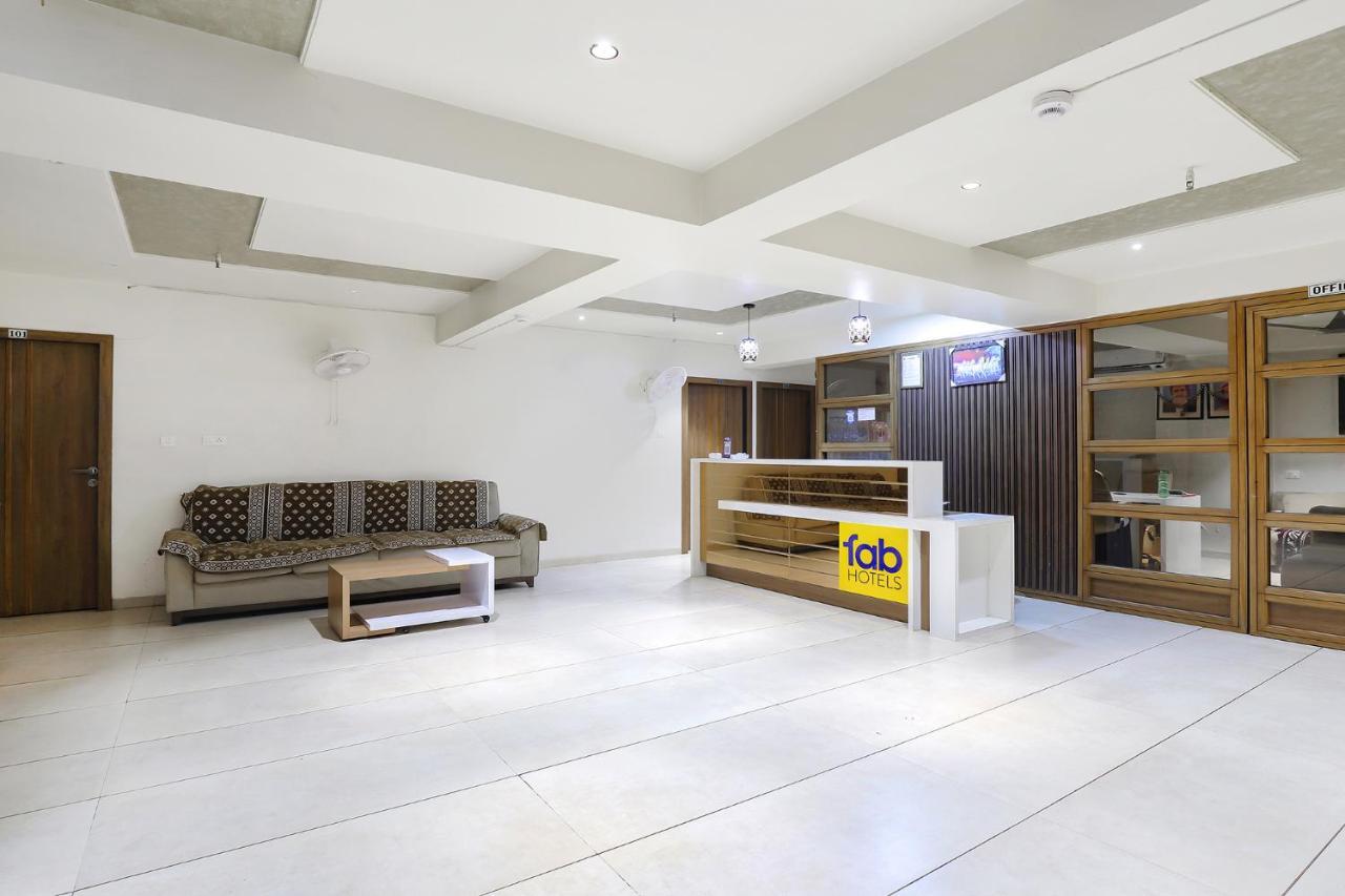 Fabhotel Bharosa Inn Amhedabad Dış mekan fotoğraf